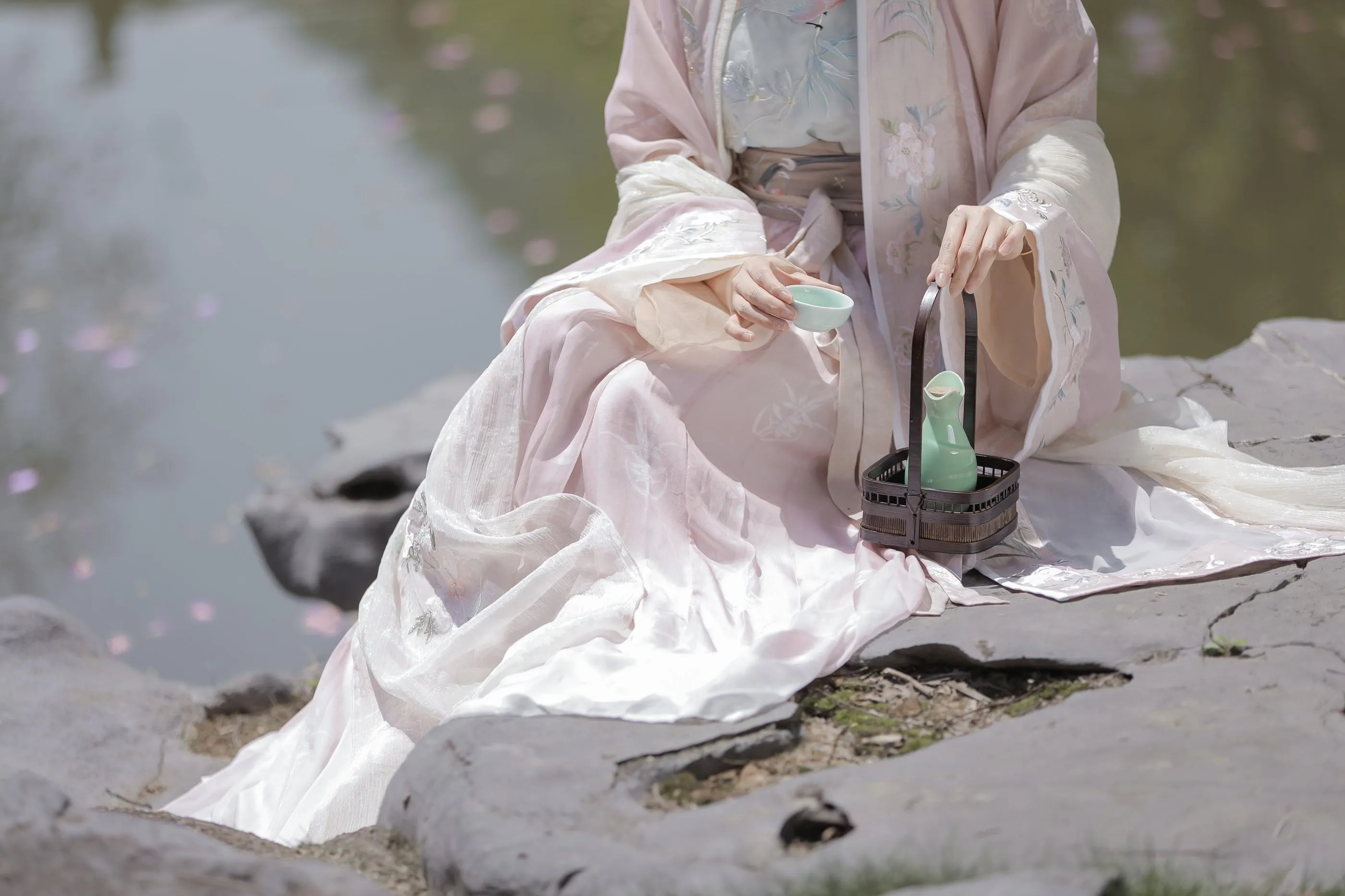 [艺图语] 2022.06.03 落花风 酸辣湯兒 [27P]插图9
